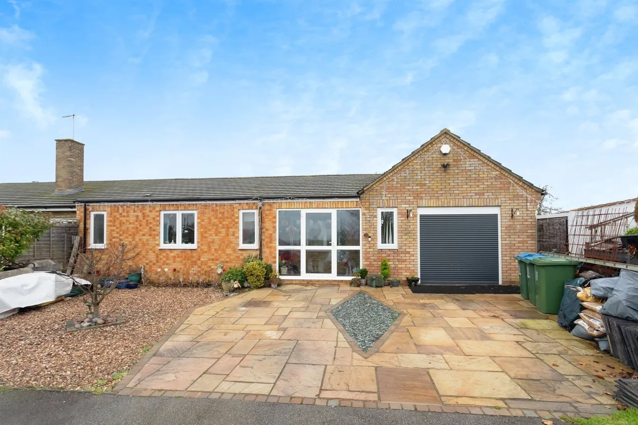 Bates Close, Granborough, MK18, photo 4