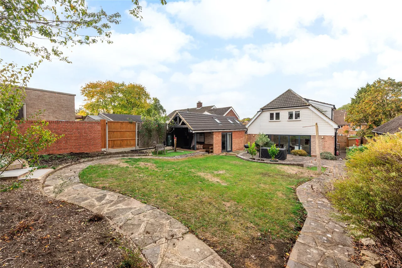 Brickhill Drive, Bedford, MK41, photo 3