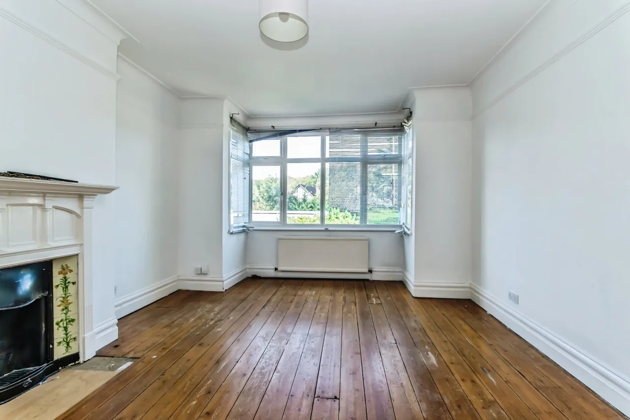 Brighton Road, Purley, CR8, photo 16