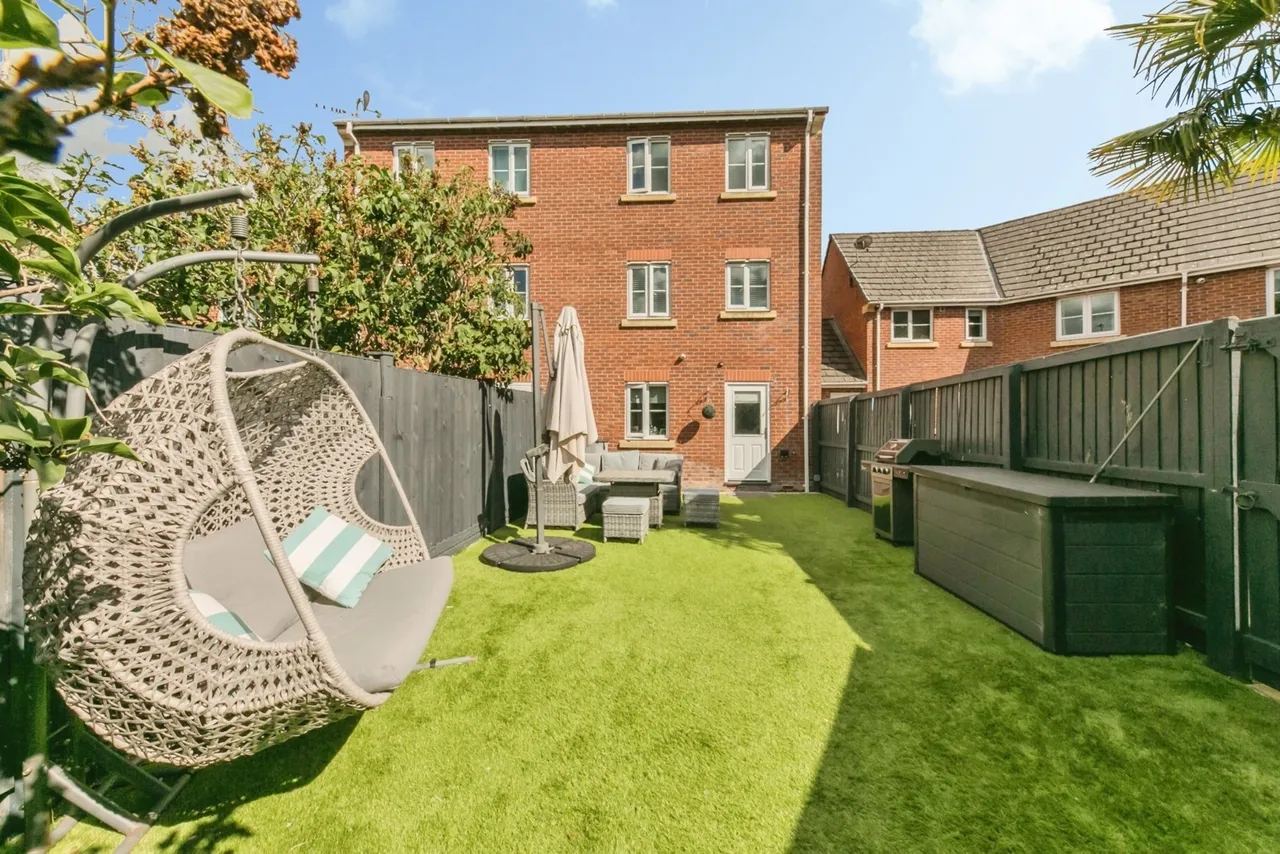 Great Oak Square, Mobberley, Knutsford, Cheshire, WA16, photo 6