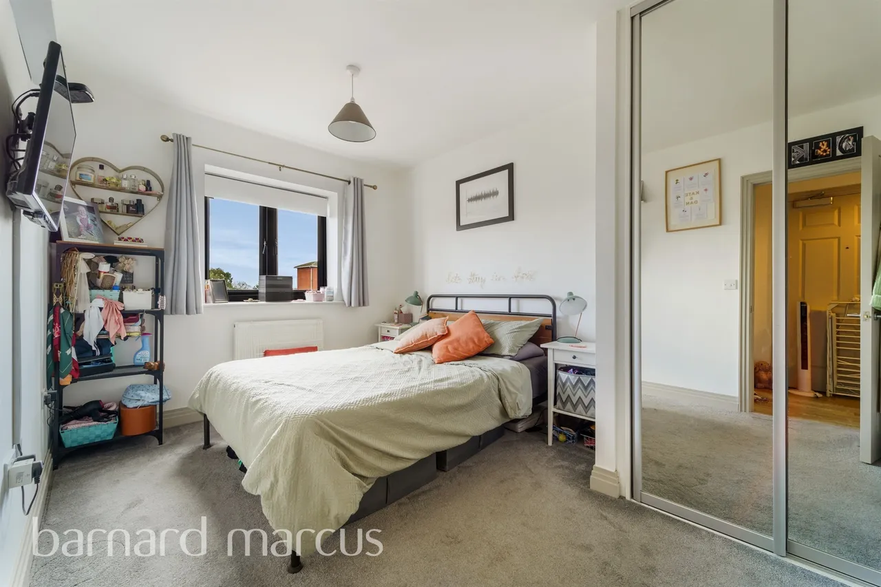 Park Road, Feltham, TW13, photo 9