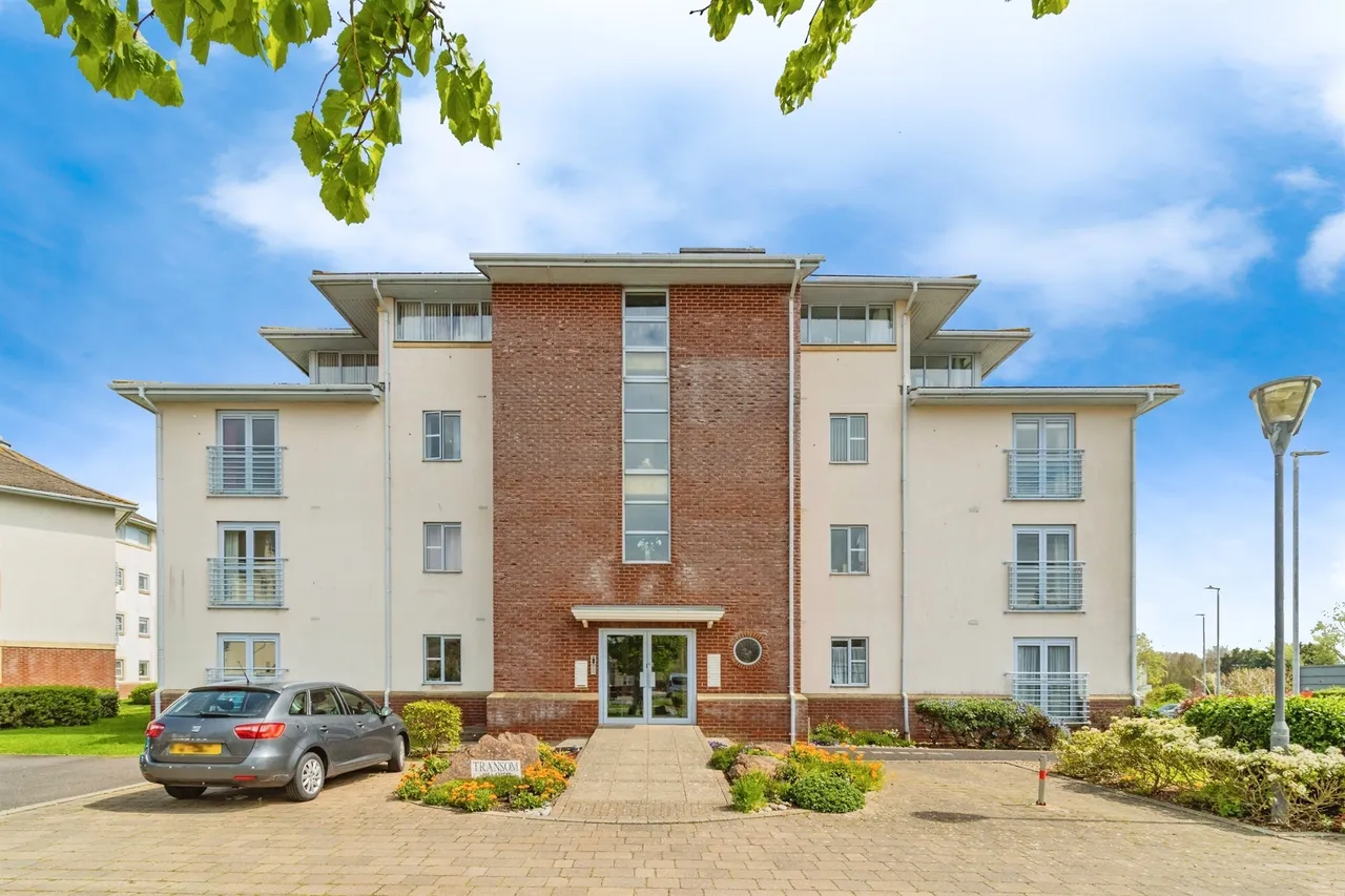 2 bed flat for sale, Trinity Way, Minehead, TA24