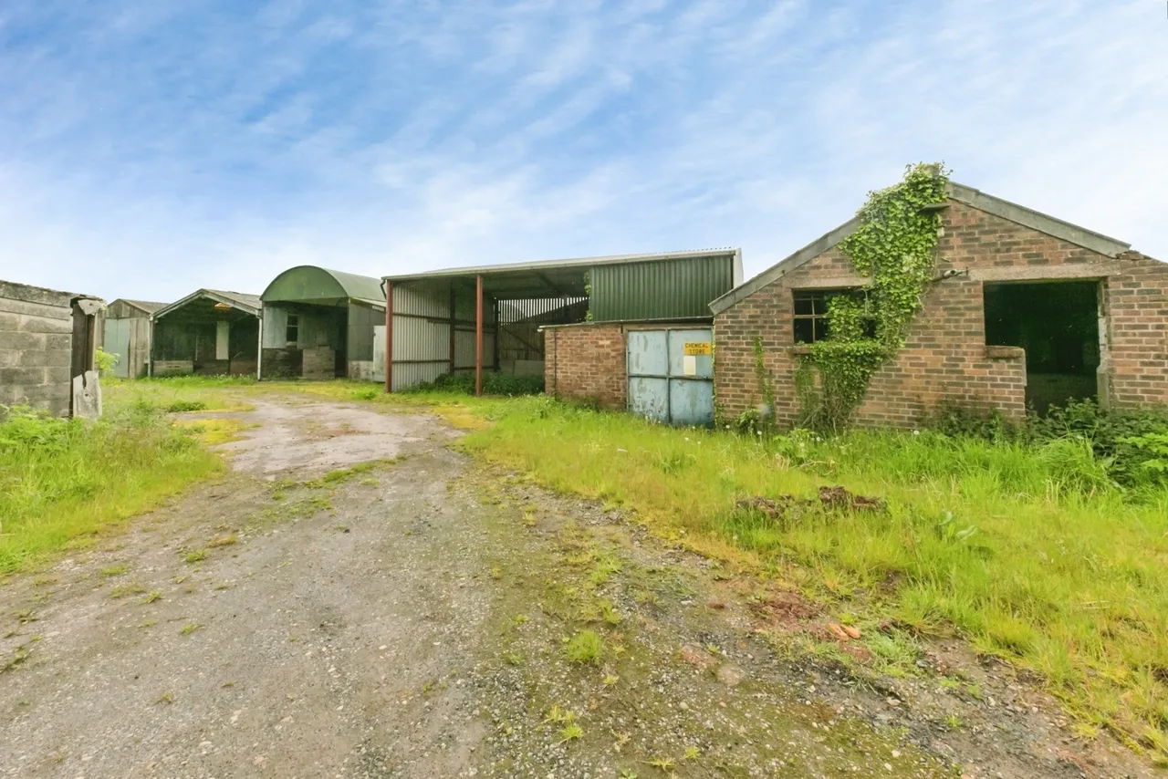 Stone Road, Bramshall, Uttoxeter, Staffordshire, ST14, photo 26