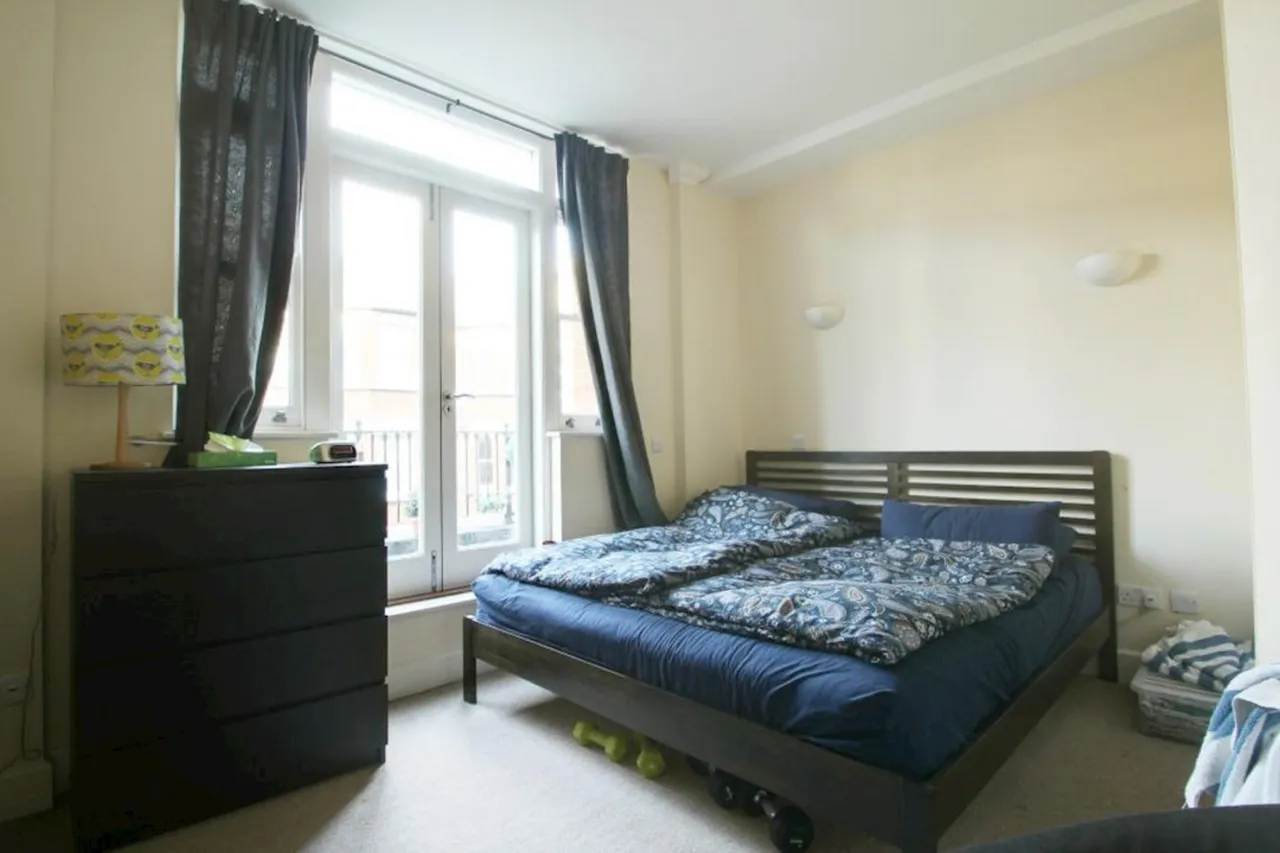 Bromells Road, SW4, photo 3