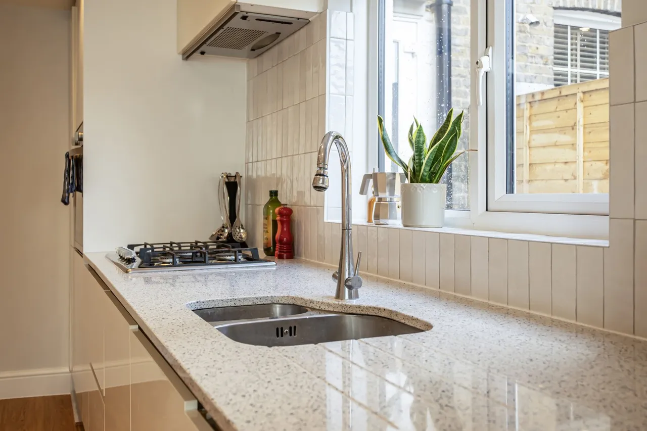 Lynton Road, SE1, photo 15