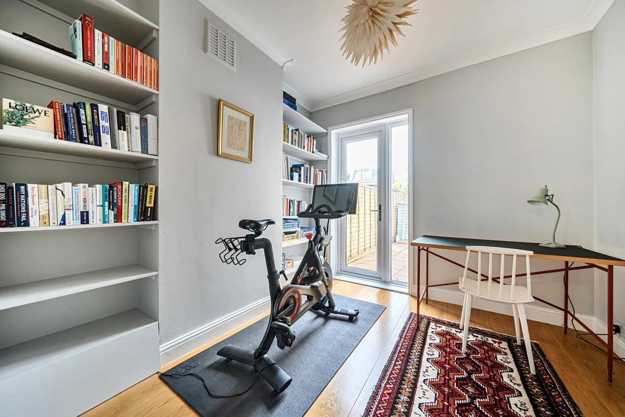 Lynton Road, SE1, photo 13