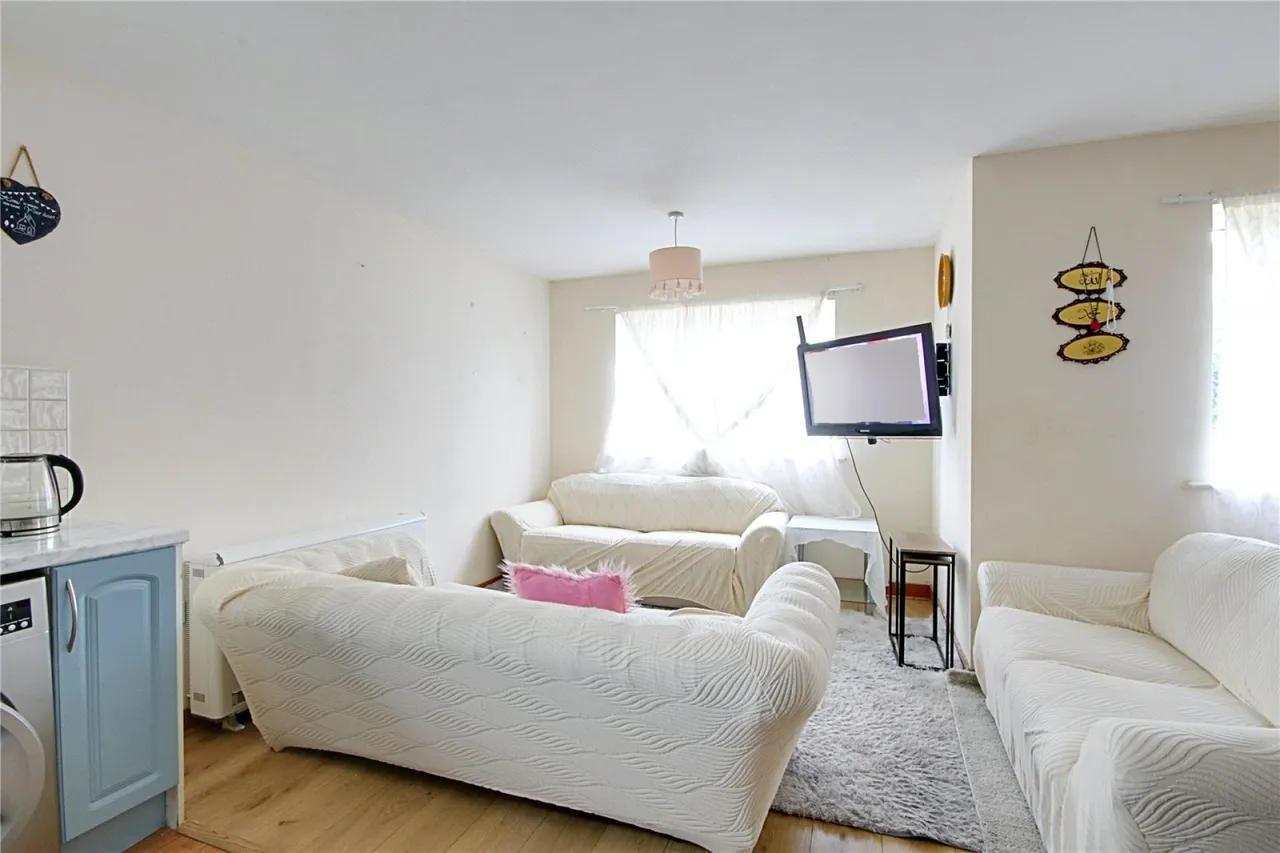 Rossmore Close, EN3, photo 7