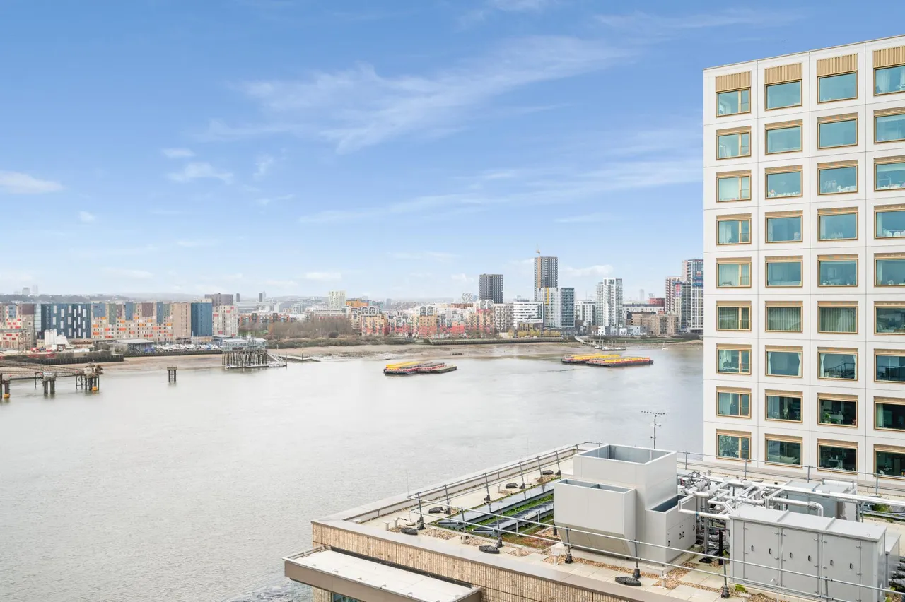 Marco Polo Tower, Royal Wharf, E16, photo 12
