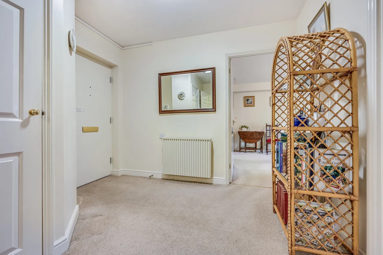 Flat 4 Gibson Court, Romford, Essex, RM1 1AJ, photo 11