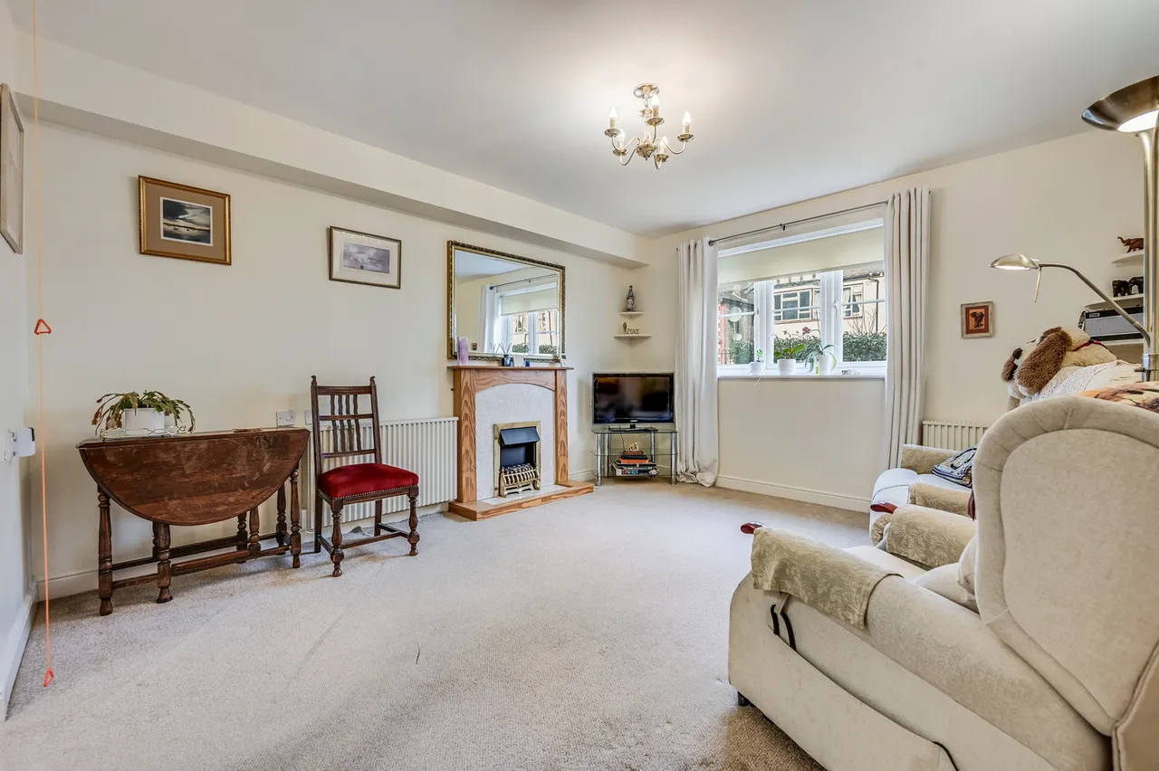 Flat 4 Gibson Court, Romford, Essex, RM1 1AJ, photo 5