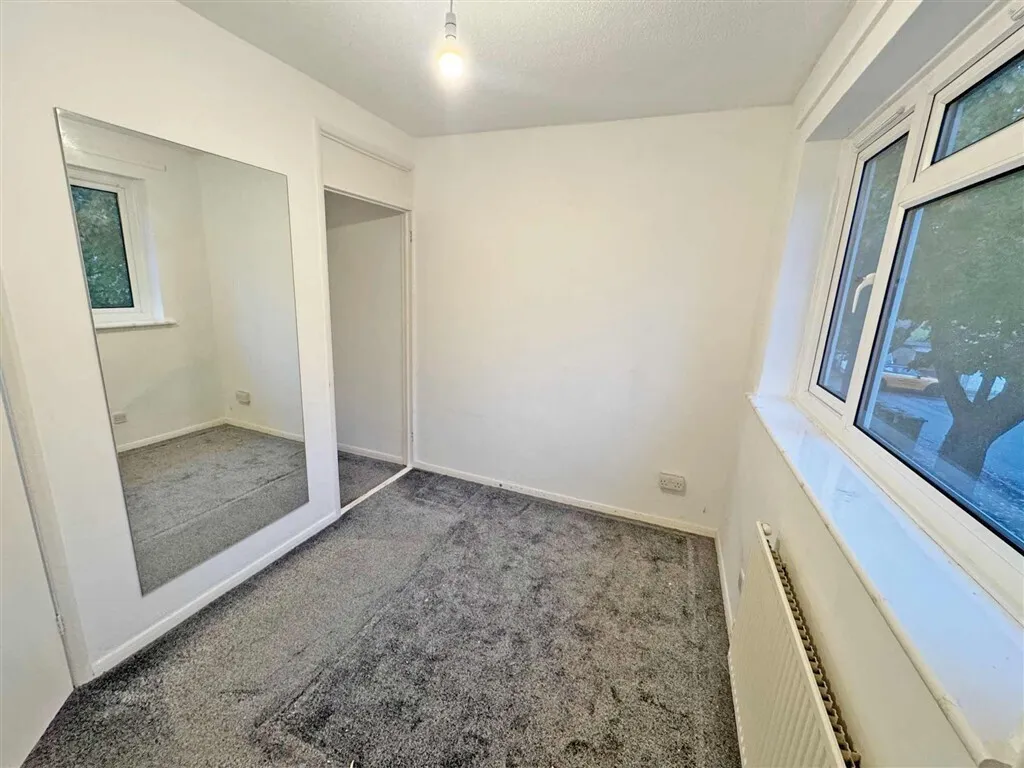 Oxford Road, Owlsmoor, GU47, photo 2