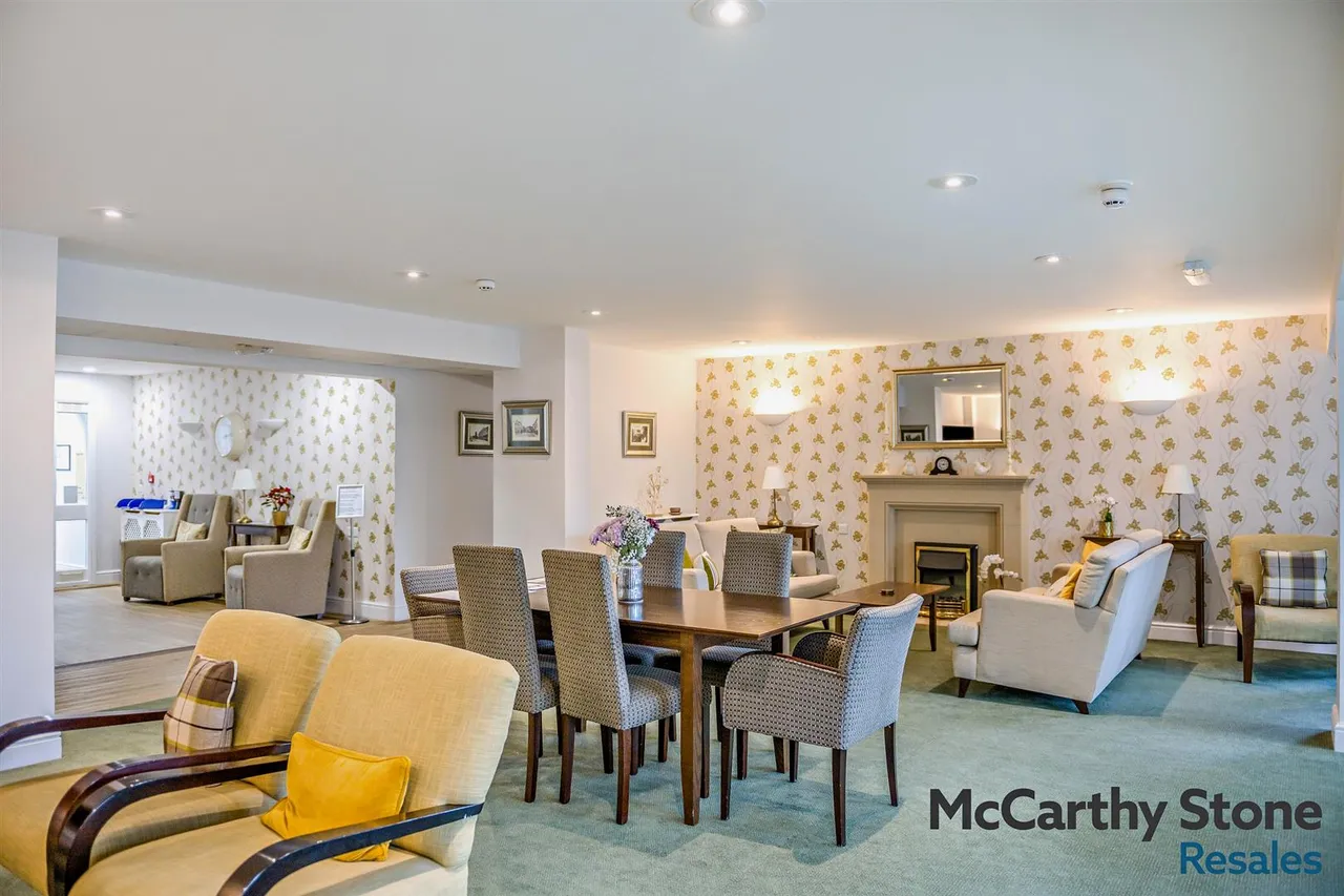 Oaklands Drive, Okehampton, EX20, photo 14