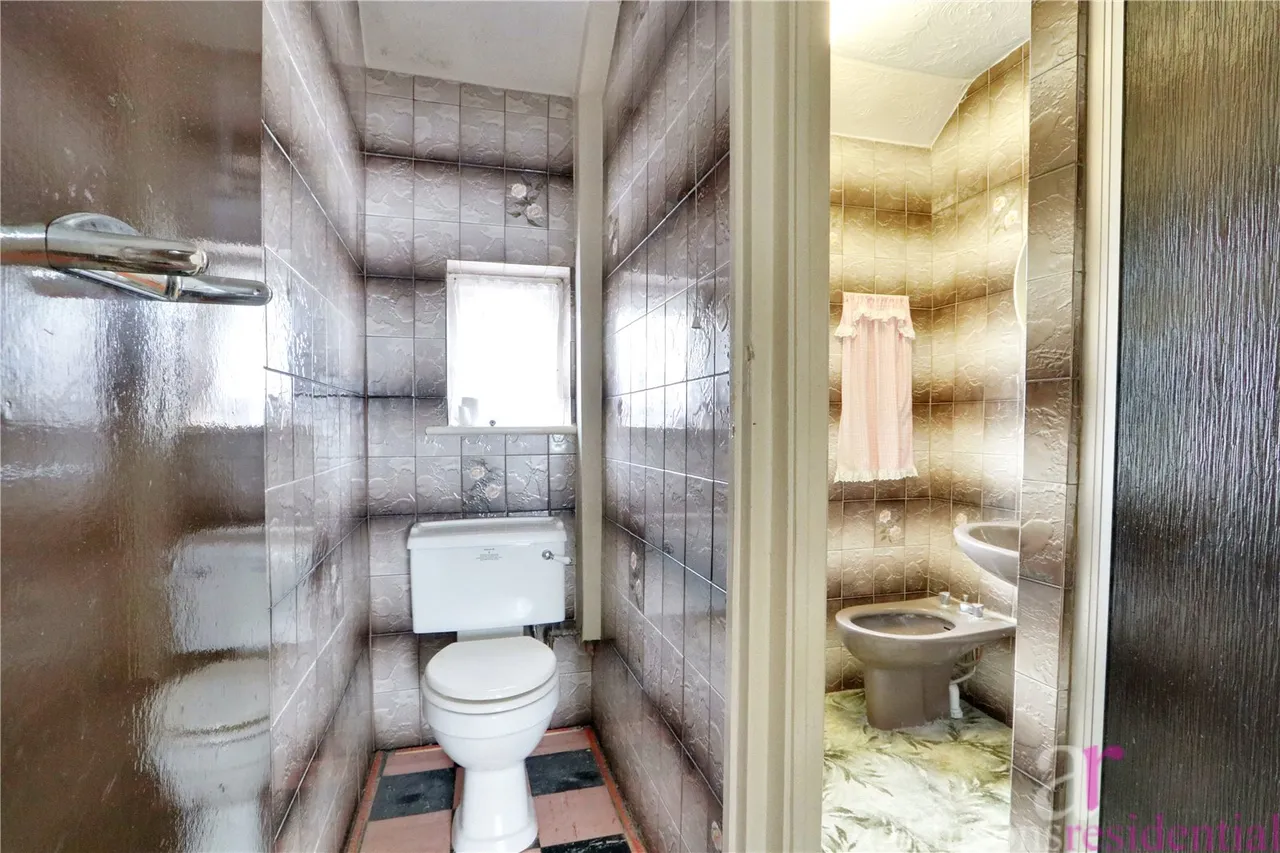 Woodgrange Gardens, Enfield, EN1, photo 15