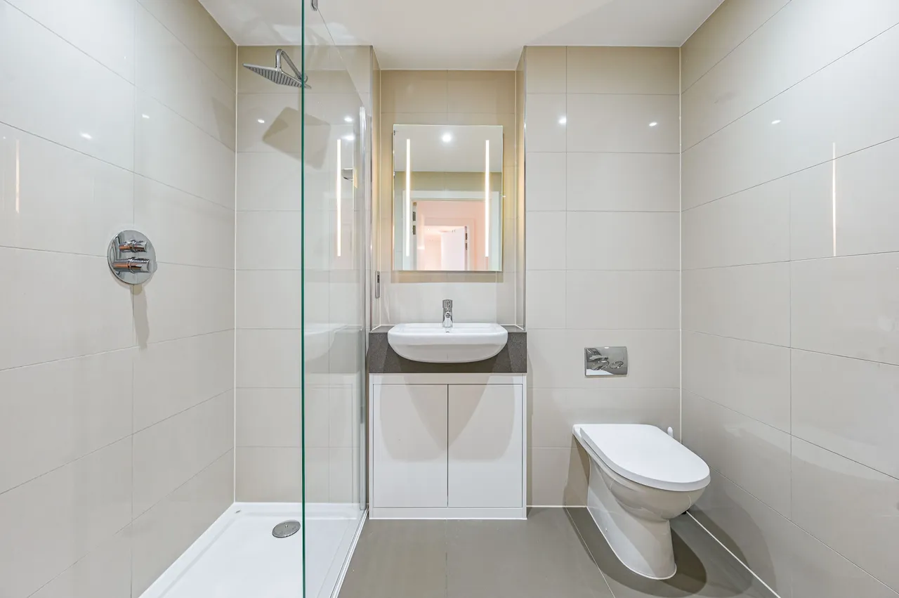 Apartment 47, Glenbrook Apartments, London, photo 7