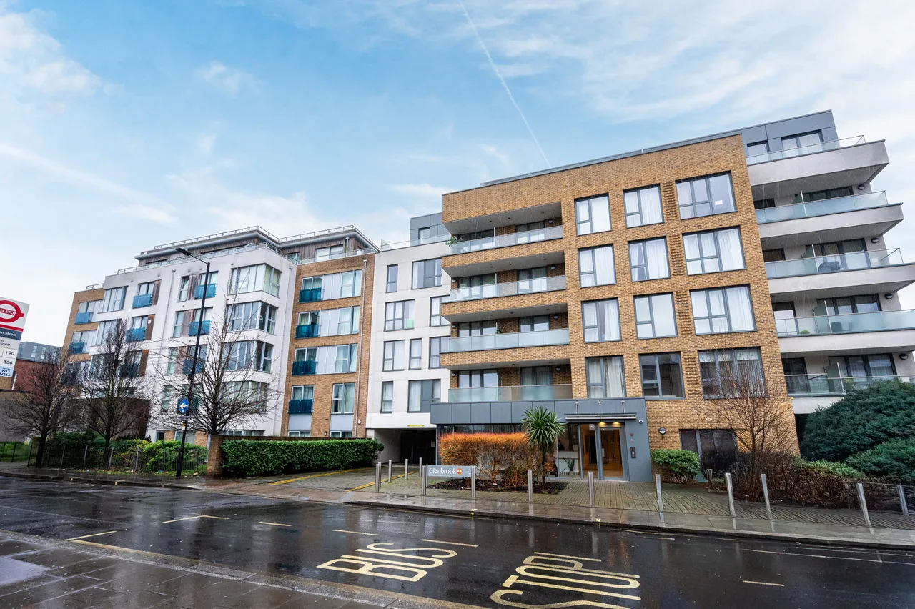Apartment 47, Glenbrook Apartments, London, photo 12