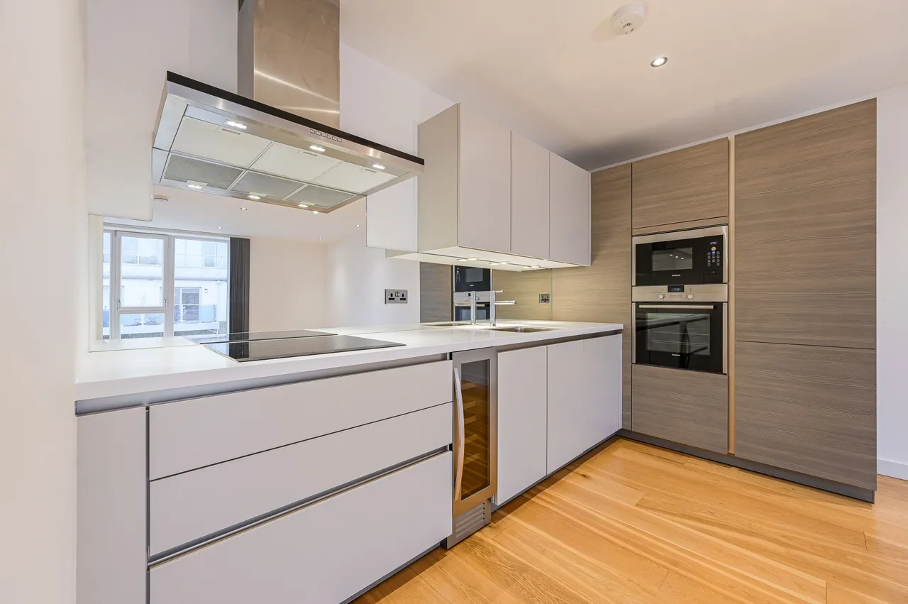 Apartment 47, Glenbrook Apartments, London, photo 5