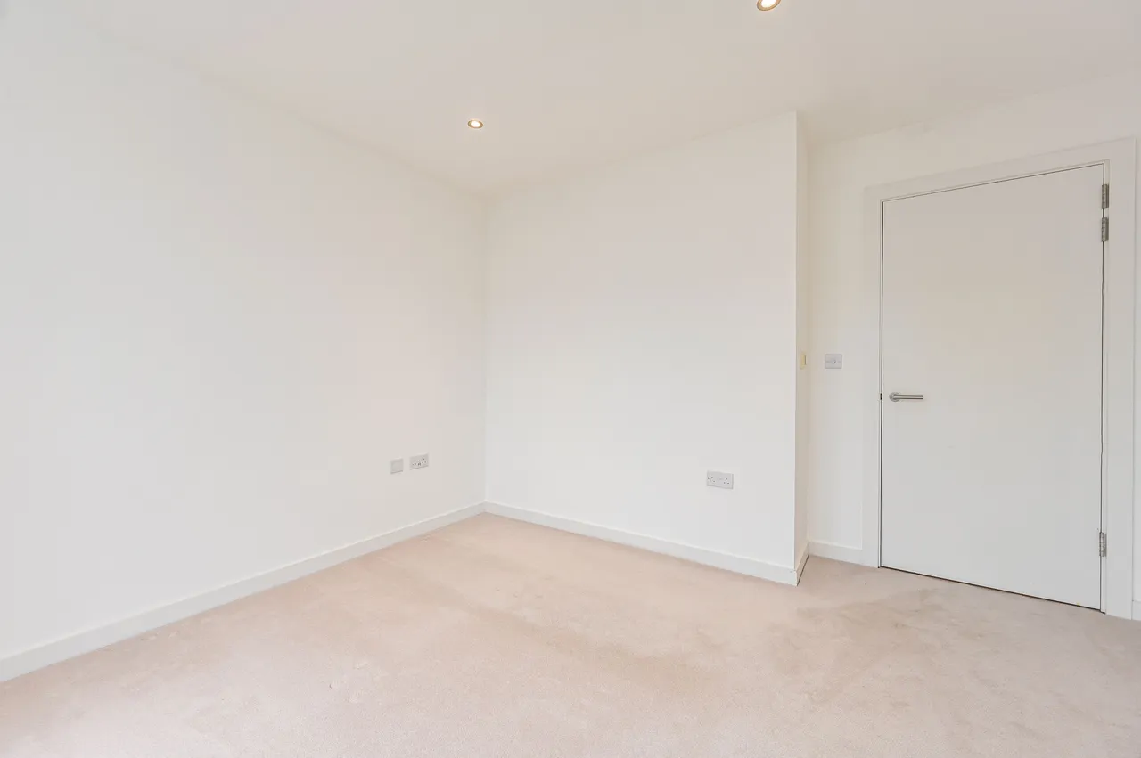 Apartment 47, Glenbrook Apartments, London, photo 11