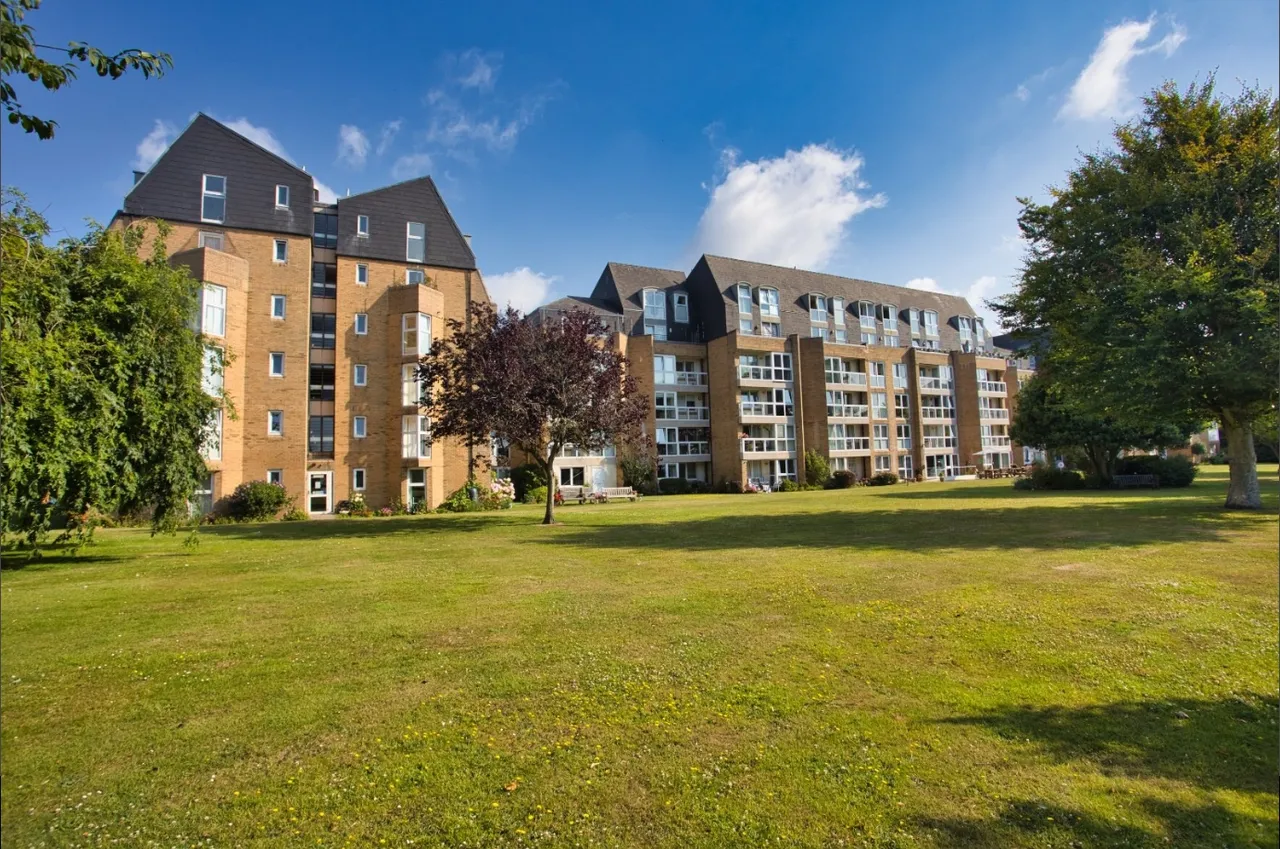 2 bed retirement property for sale, Sandgate Road, Folkestone, CT20
