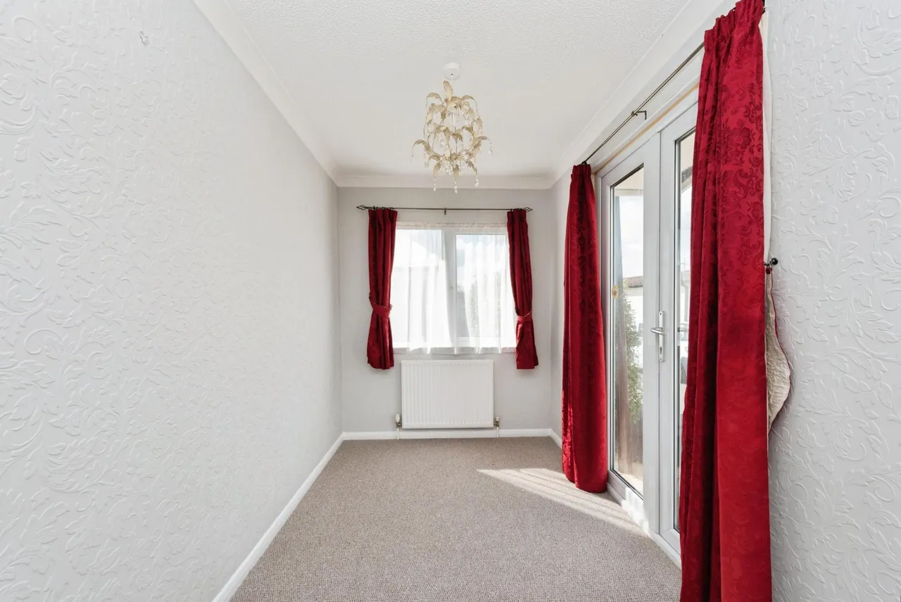 Mead Lane, Chertsey, KT16, photo 16