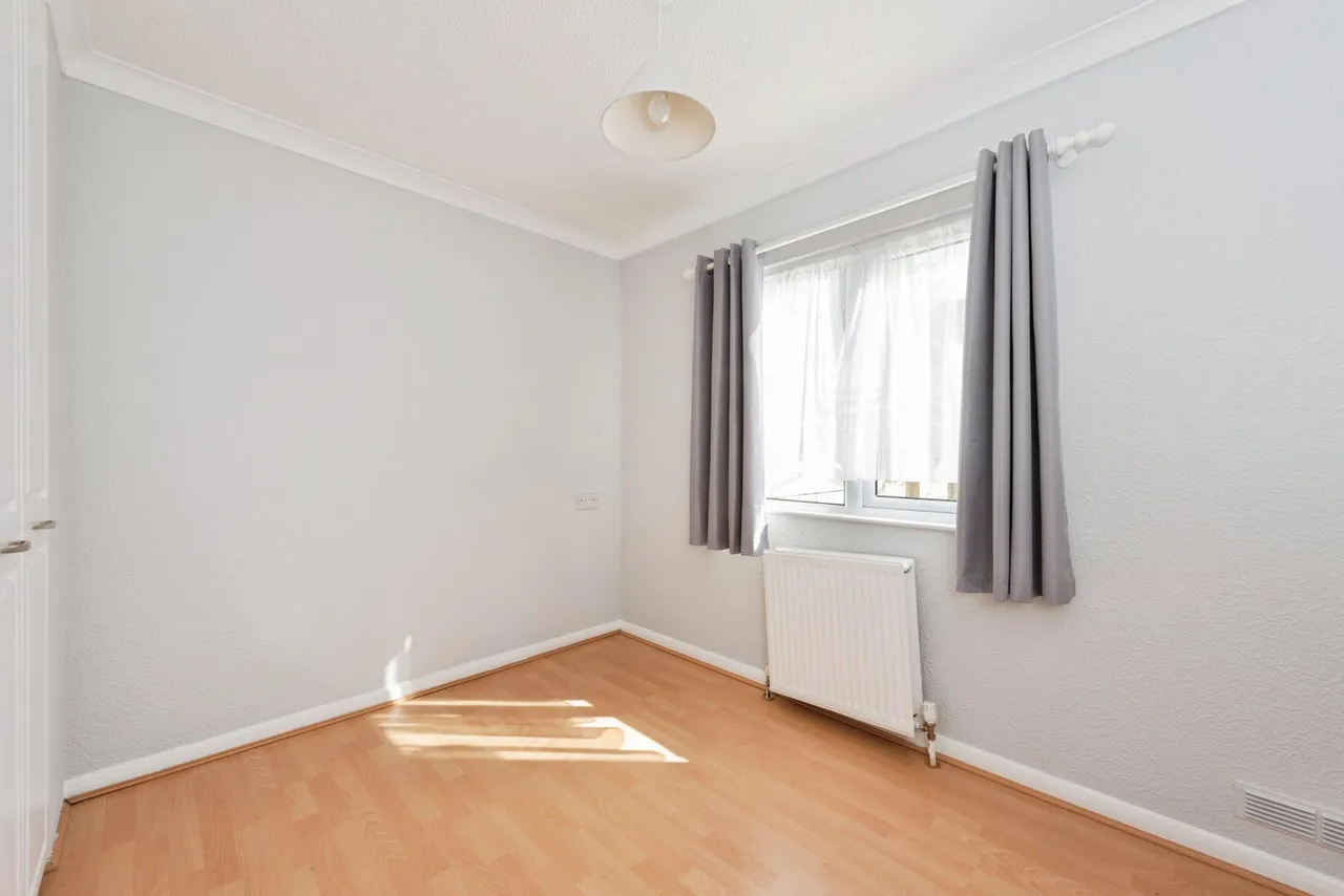 Mead Lane, Chertsey, KT16, photo 10