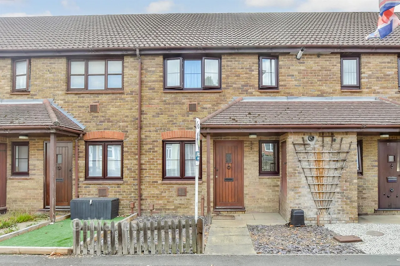 1 bed flat for sale, Holborough Road, Snodland, ME6