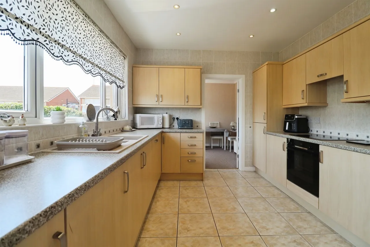 Minehead Avenue, Penarth, CF64, photo 6
