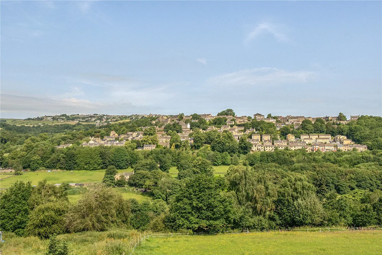 Manchester Road, Linthwaite, HD7, photo 16