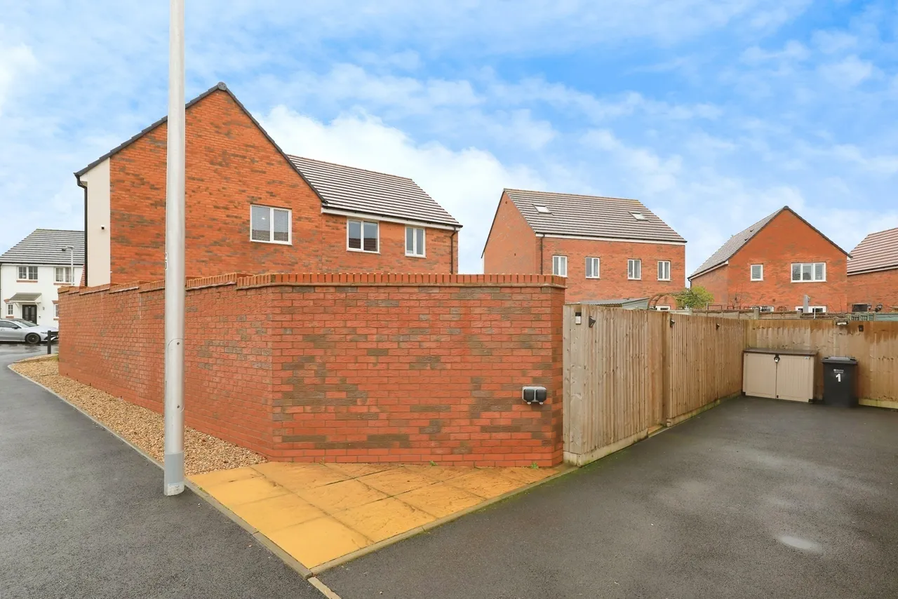 Rackfields Drive, Kidderminster, DY10, photo 17