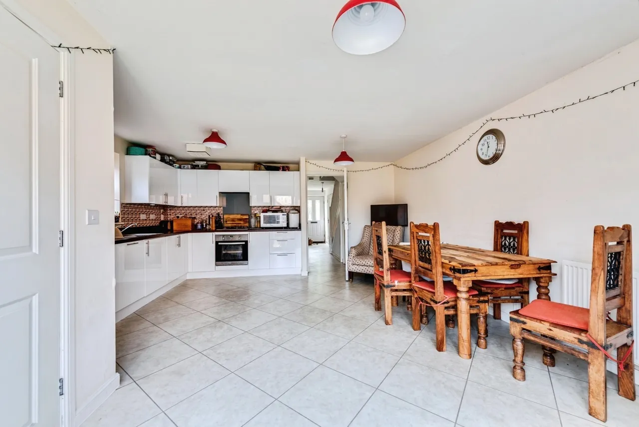 Ocotal Way, Swindon, Wiltshire, SN1, photo 5