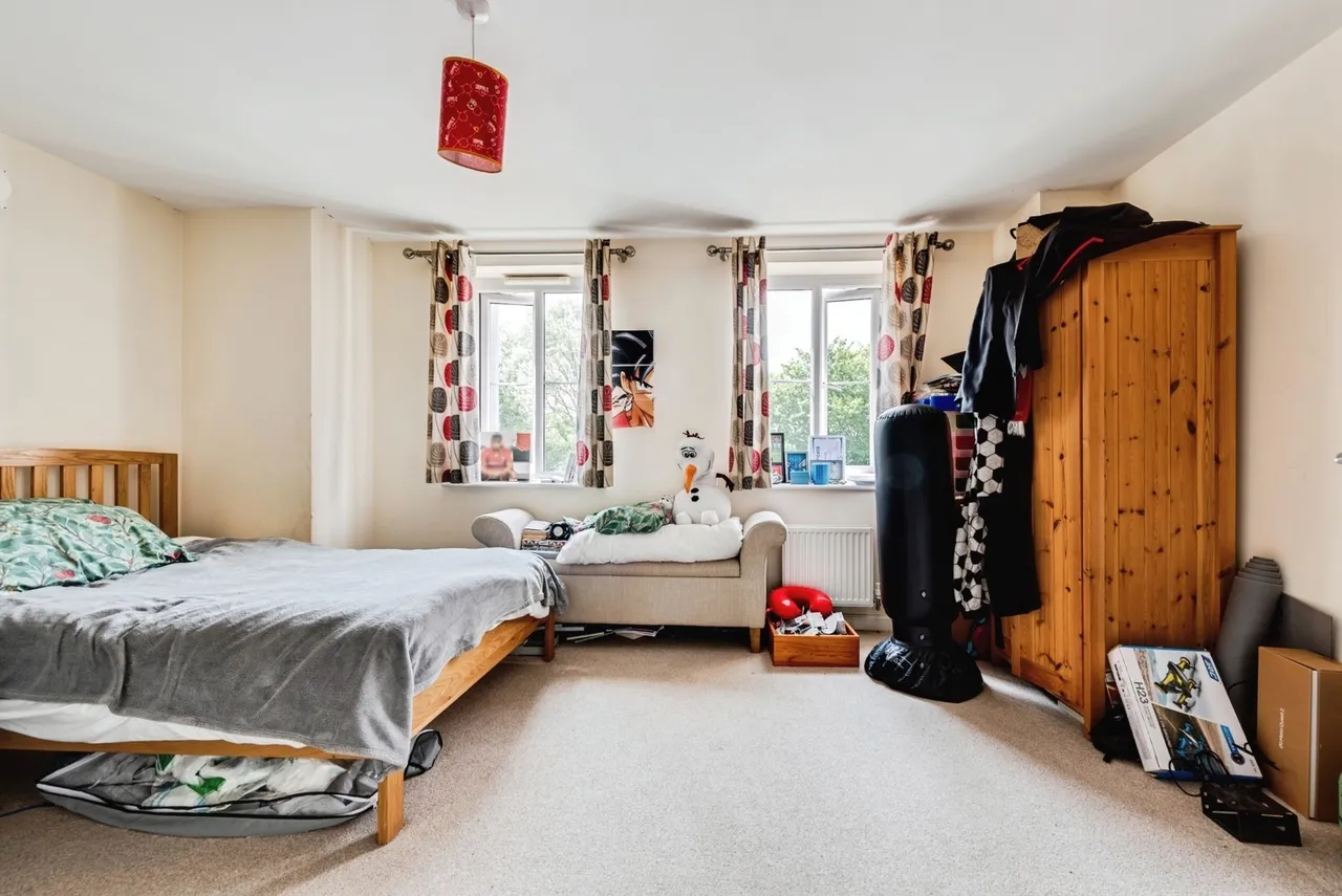 Ocotal Way, Swindon, Wiltshire, SN1, photo 9