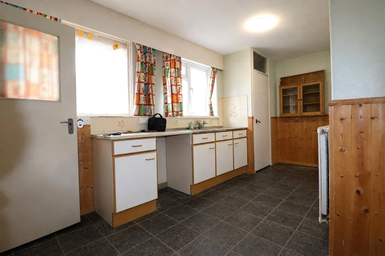 Maclins Close, South Molton, EX36, photo 5