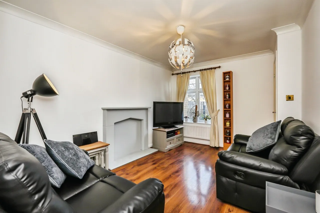 Rose Hill Close, Mosborough, Sheffield, photo 2