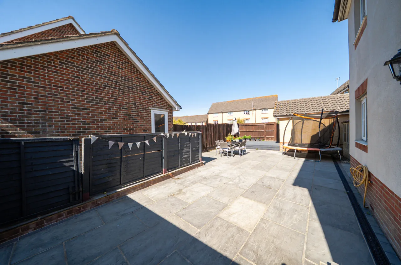 Olliver Acre, Wick, BN17, photo 11