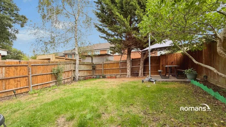 Wood End, Chineham, RG24, photo 9