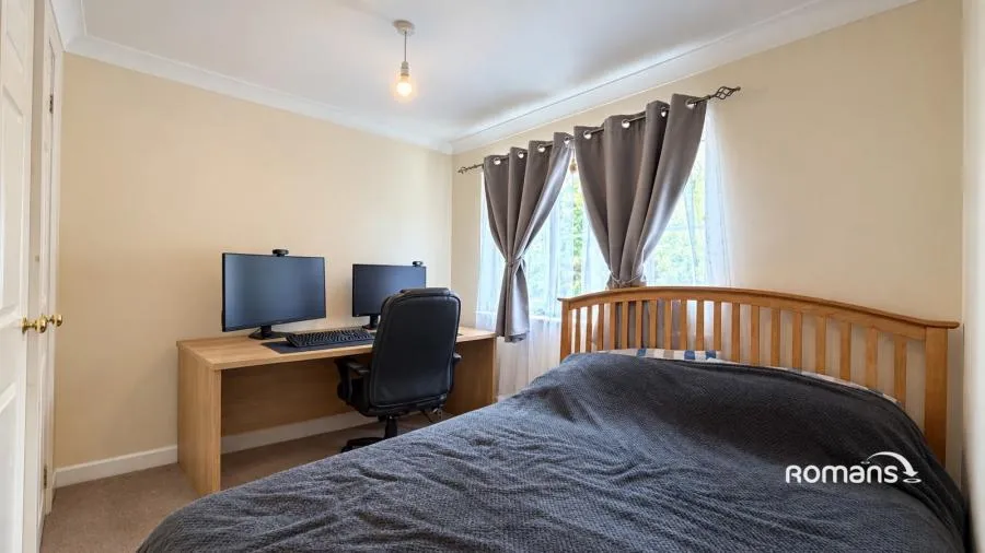 Wood End, Chineham, RG24, photo 13
