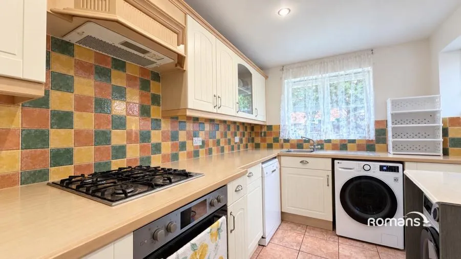 Wood End, Chineham, RG24, photo 7