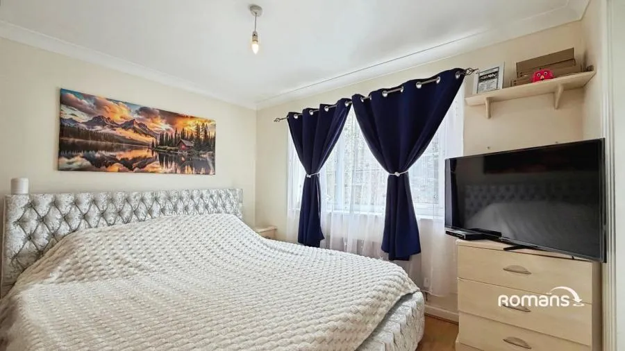 Wood End, Chineham, RG24, photo 11
