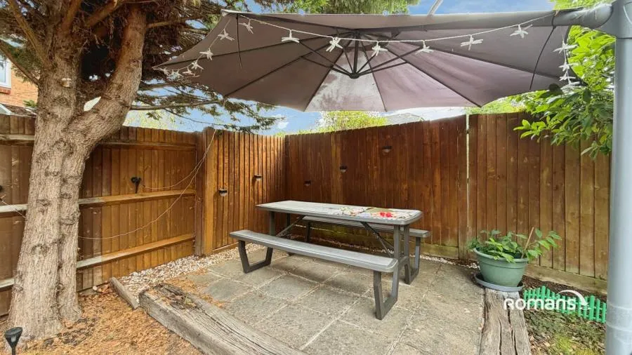 Wood End, Chineham, RG24, photo 10