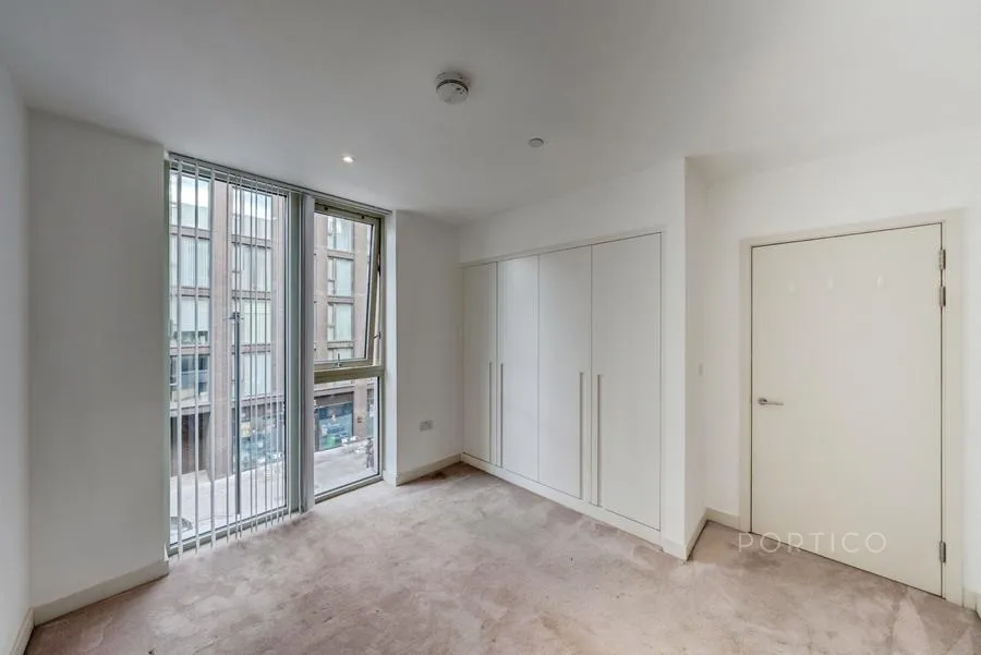 Admiralty Avenue, London, E16, photo 17
