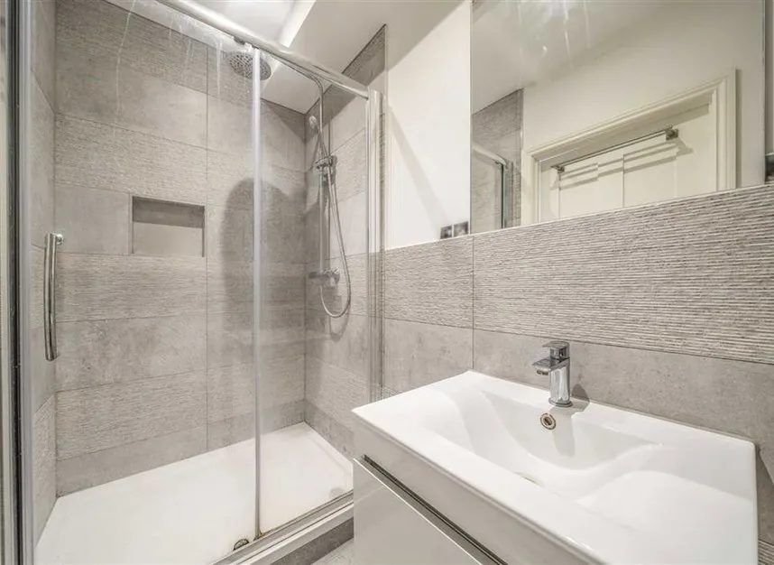 Yukon Road, Balham, SW12, photo 5