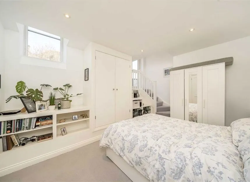 Yukon Road, Balham, SW12, photo 4
