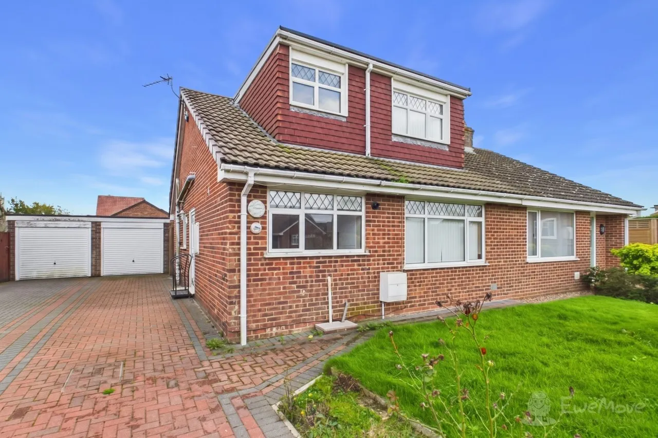 3 bed house for sale, Fernfield, Hawkinge, CT18