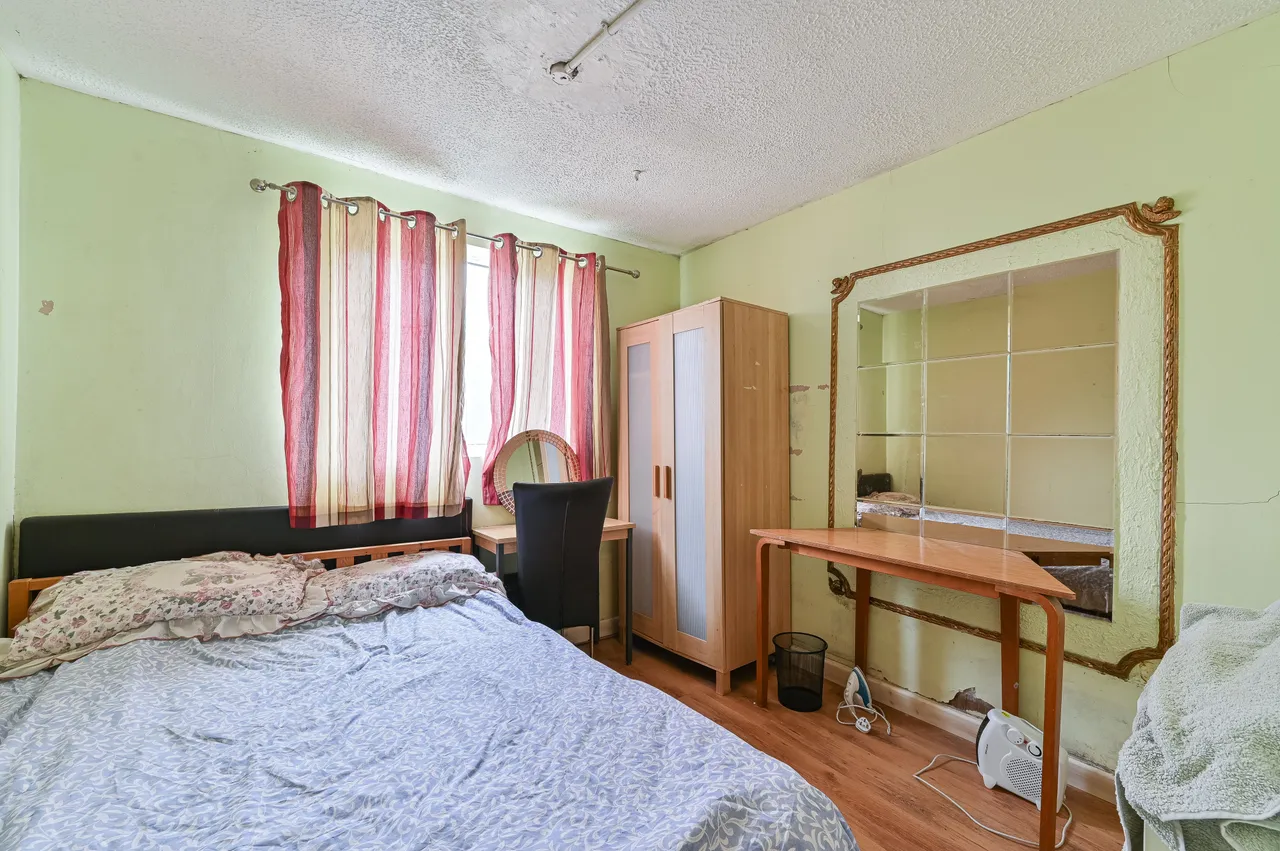 50 Llanover Road, London, photo 5