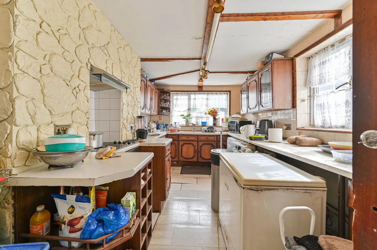 50 Llanover Road, London, photo 4