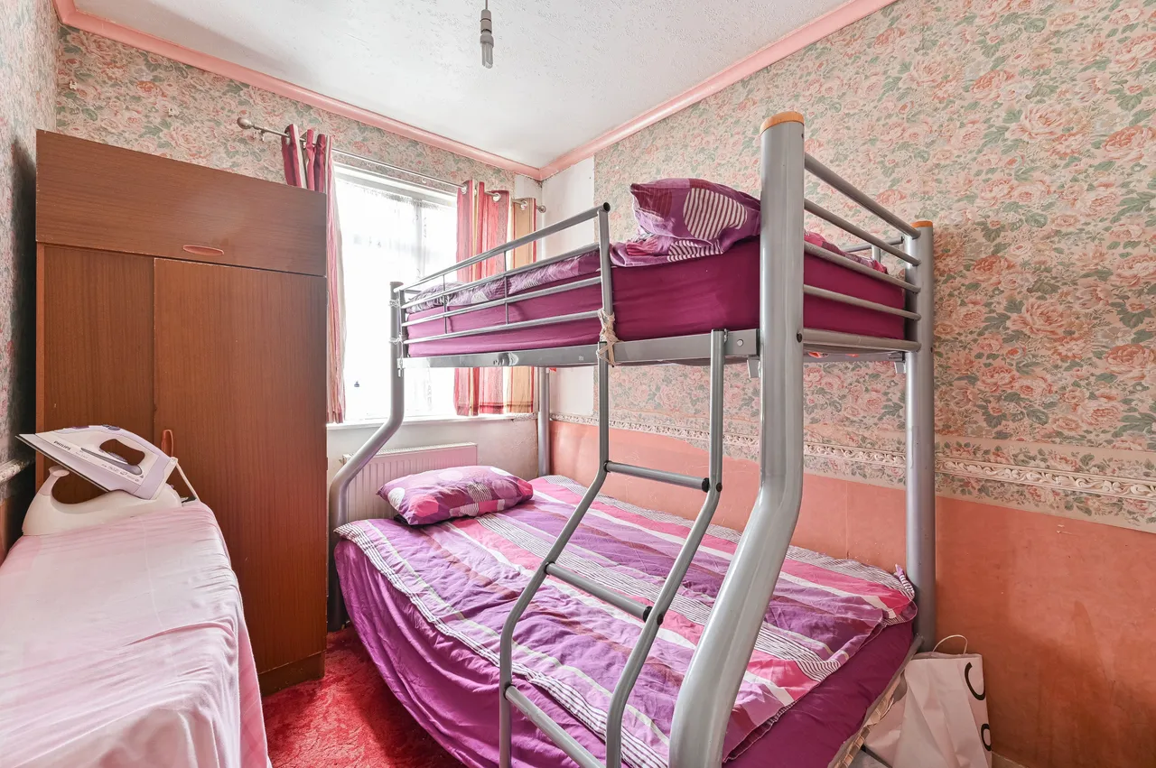 50 Llanover Road, London, photo 9