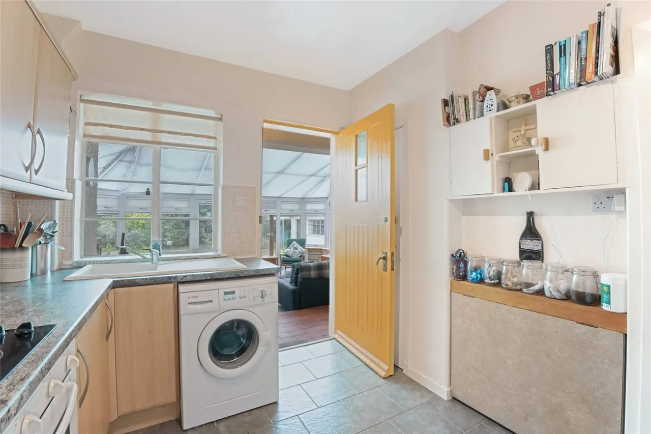 Ashgrove Road, Kilwinning, North Ayrshire, KA13, photo 5