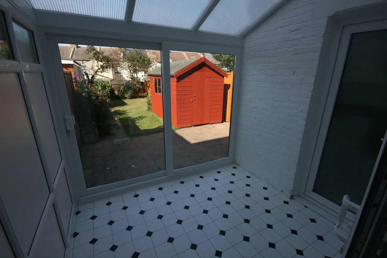 Beaconsfield Avenue, Gillingham, photo 4