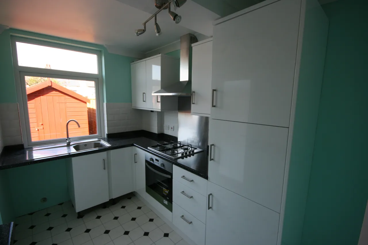 Beaconsfield Avenue, Gillingham, photo 9