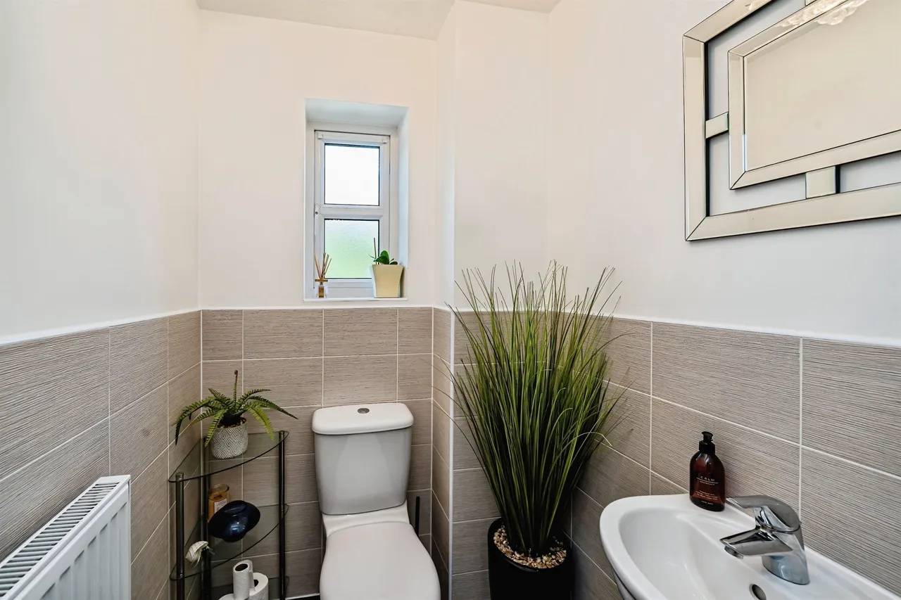 Farleigh Drive, Berryfields, HP18, photo 6