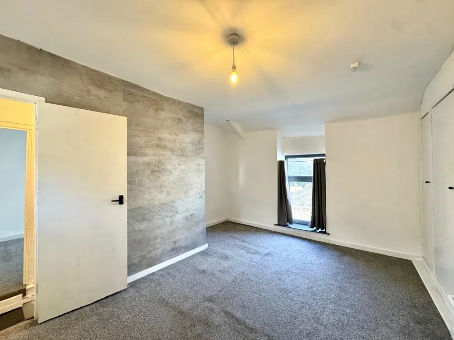 Yew Street, Troedyrhiw, CF48, photo 9